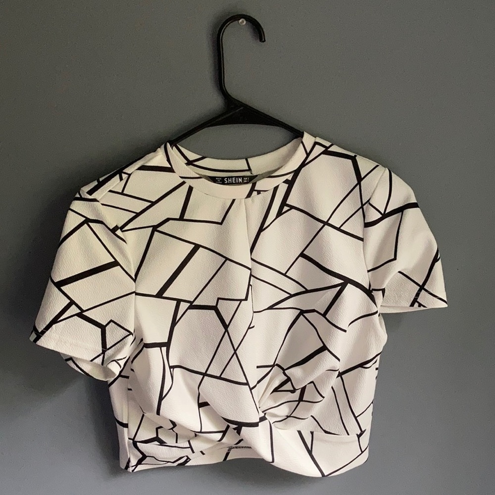 Shein size small white and black